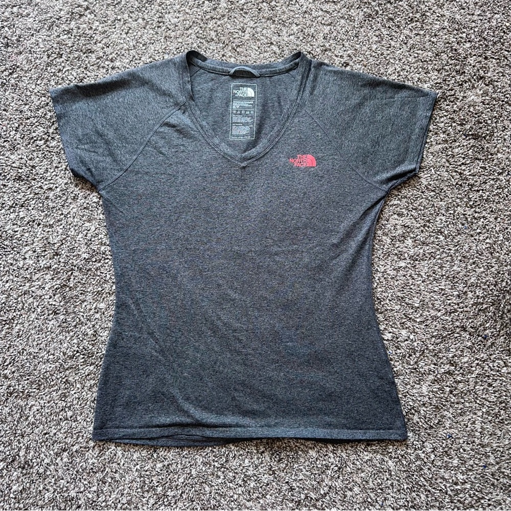 The North Face Women's Gray Activewear Short Sleeve V-Neck Shirt Size Small